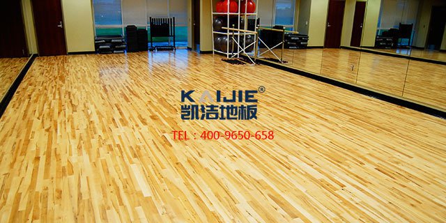 舞臺(tái)專用運(yùn)動(dòng)木地板廠家——?jiǎng)P潔地板